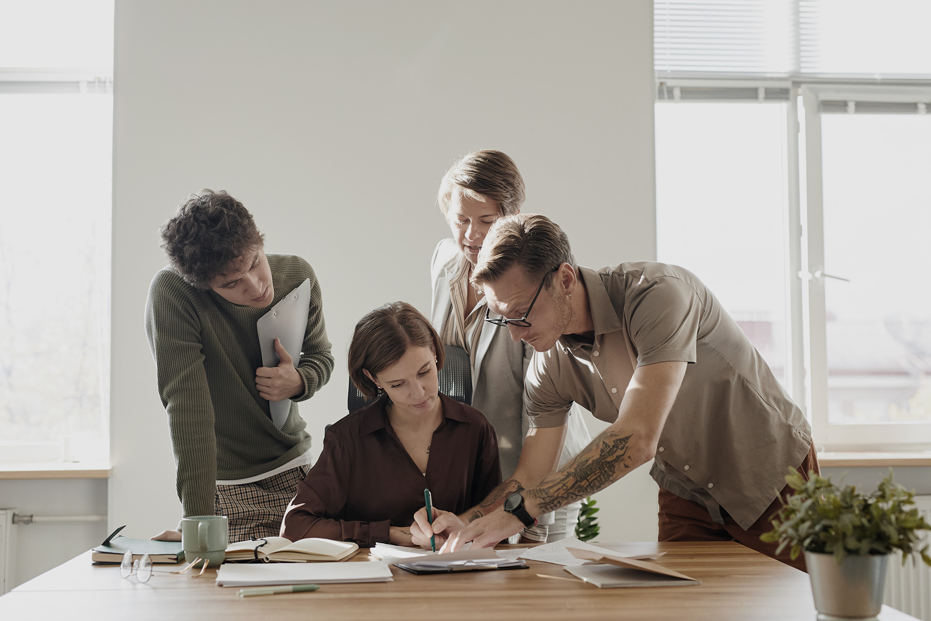 business-team-working-on-project-in-office.jpg